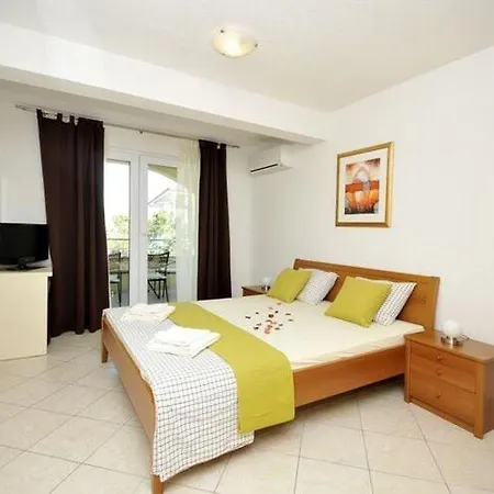 Moonlight - Two Bedroom With Sea View Terrace Family 公寓 特罗吉尔
