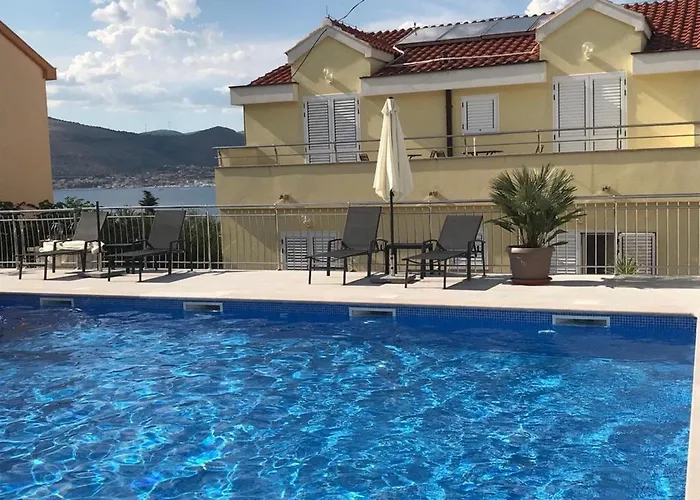 Moonlight - Two Bedroom With Sea View Terrace Family