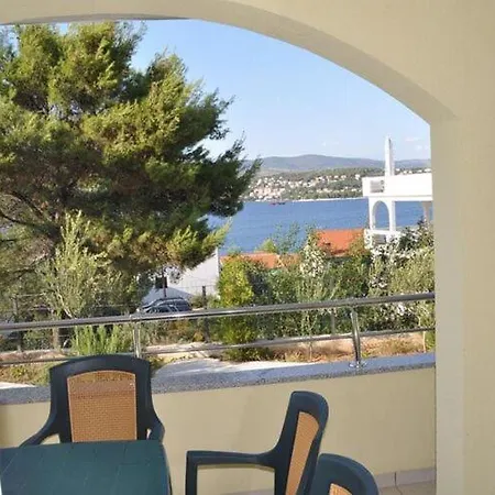 Appartamento Moonlight - Two Bedroom With Sea View Terrace Family Traù