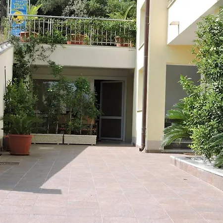 Moonlight - Two Bedroom With Sea View Terrace Family * Traù