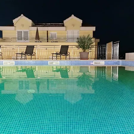 Moonlight - Two Bedroom With Sea View Terrace Family Appartamento *