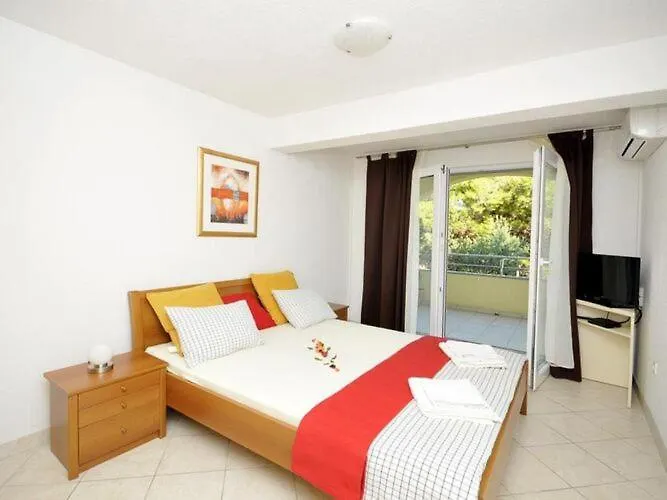 Moonlight - Two Bedroom With Sea View Terrace Family Appartement Trogir