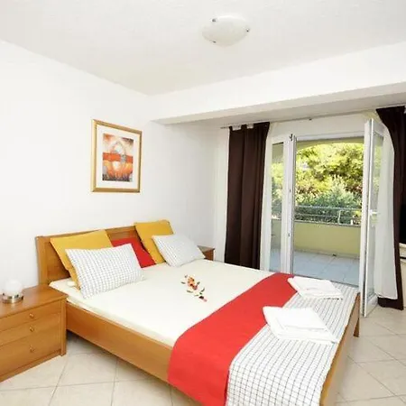 Moonlight - Two Bedroom With Sea View Terrace Family Apartment Trogir
